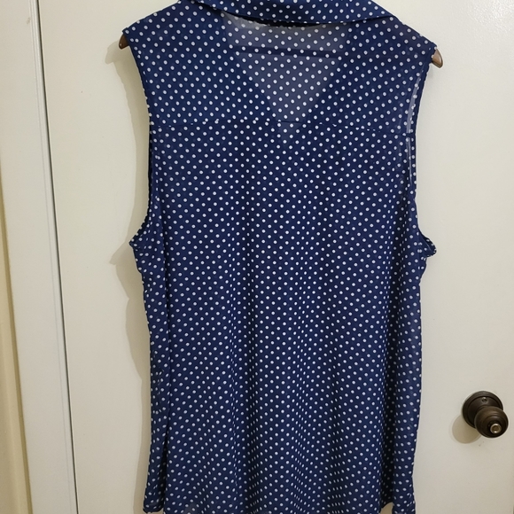 Women's Siren Lily Women's Sleeveless Button Up Tank Tops - Picture 5 of 11